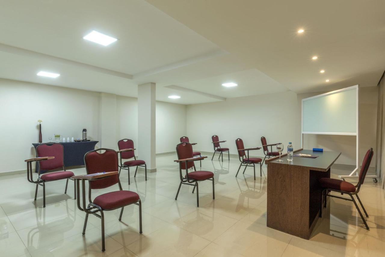 Sia Park Executive Hotel 4*
